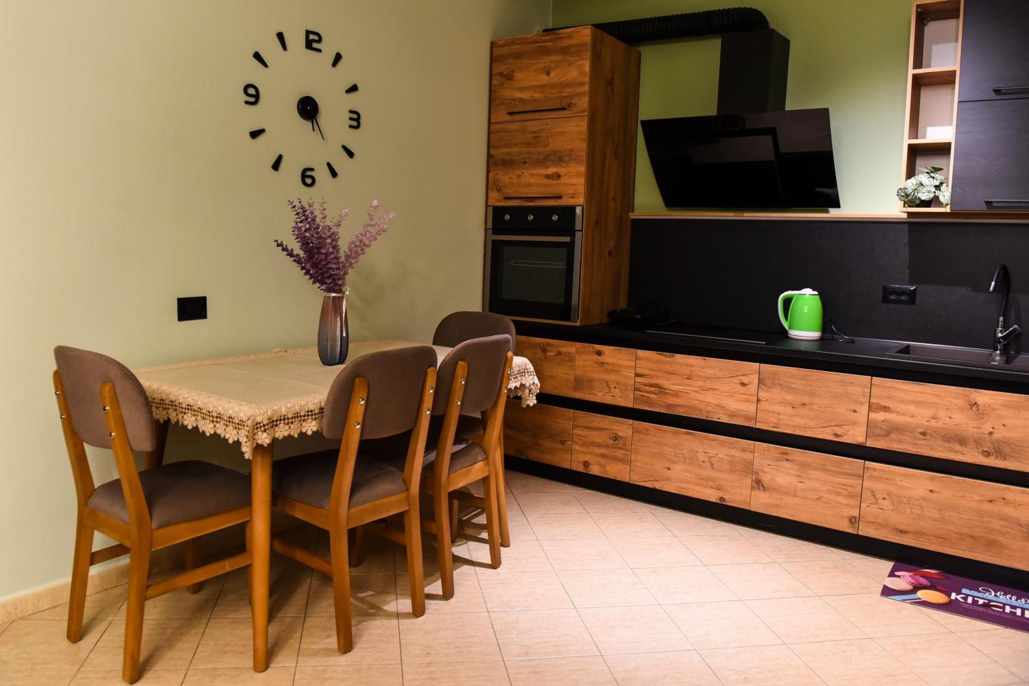 Cityscape 2br Kavaja St, 11 Fl, Dajti View Tirana